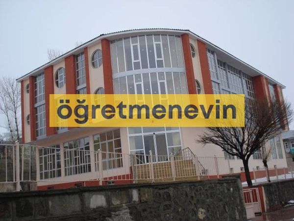 Refahiye Öğretmenevi